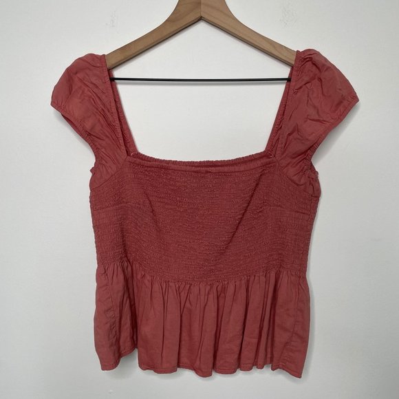 Abercrombie & Fitch Pink Smocked Cropped Top Size Large - Picture 1 of 6